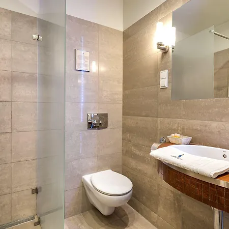 מלון Wit Stwosz 3*