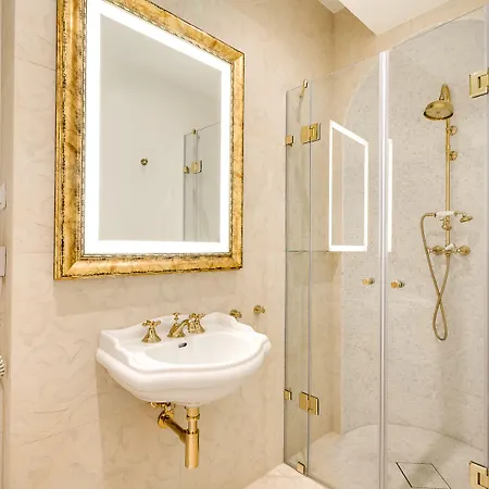 Wit Stwosz Hotell 3*