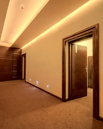 Wit Stwosz فندق 3*